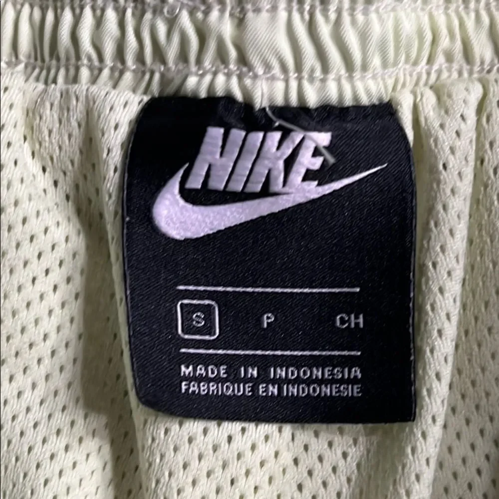 Nike excellent dive